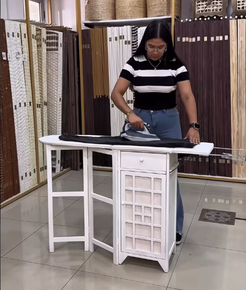 Armário dobrável para tábua de passar roupa