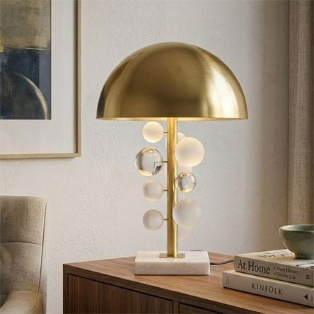 Abajur esferas em metal com base em mármore dourado Bivolt 59x34 cm